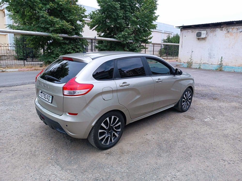 Продаётся или Аренда с выкупом Lada XRay 2018 года 1.8 автомат коробка — 3