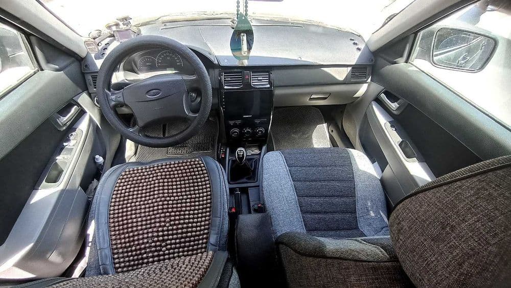 Lada Priora 1.6 Sedan — 4
