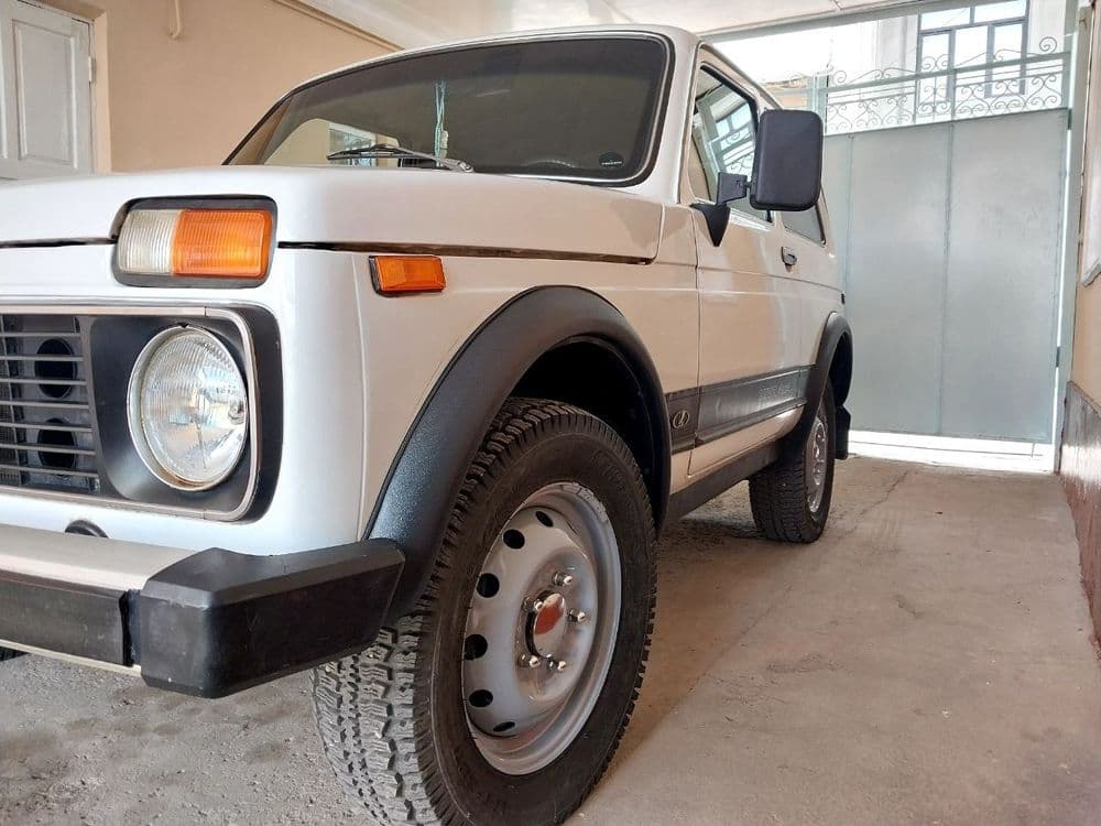Niva 2121 yili 1982 binzinda — 3