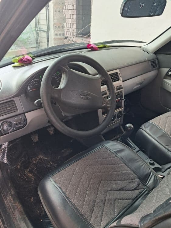 Lada Prióra 2172 — 5