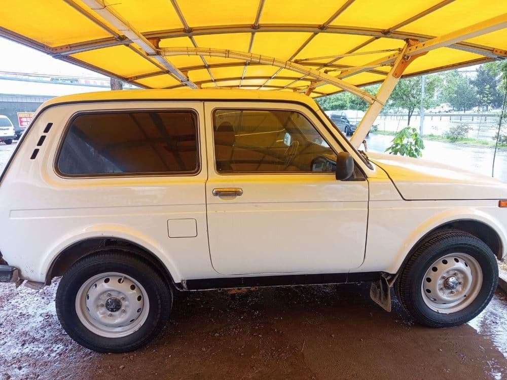 Vaz 2121 niva 2014-yil, mator injektor, oldi tortadi narxi 5 yarim min — 2