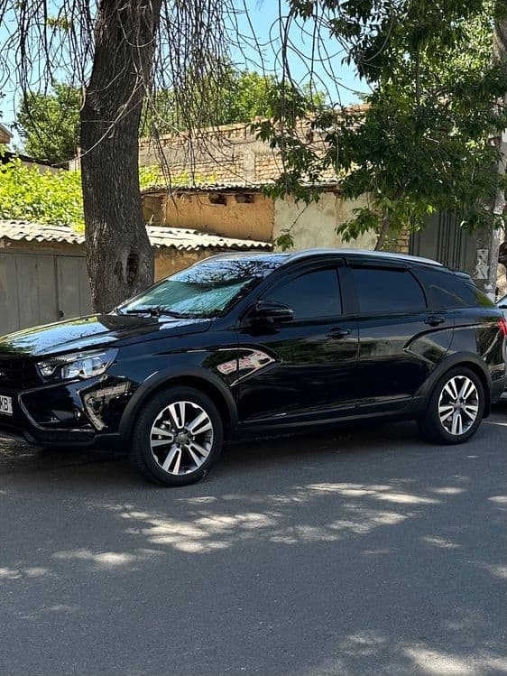 Lada vesta sw cross