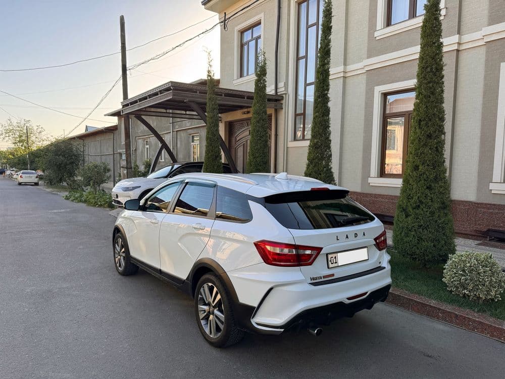 Lada Vesta SW Cross 1.8 — 4