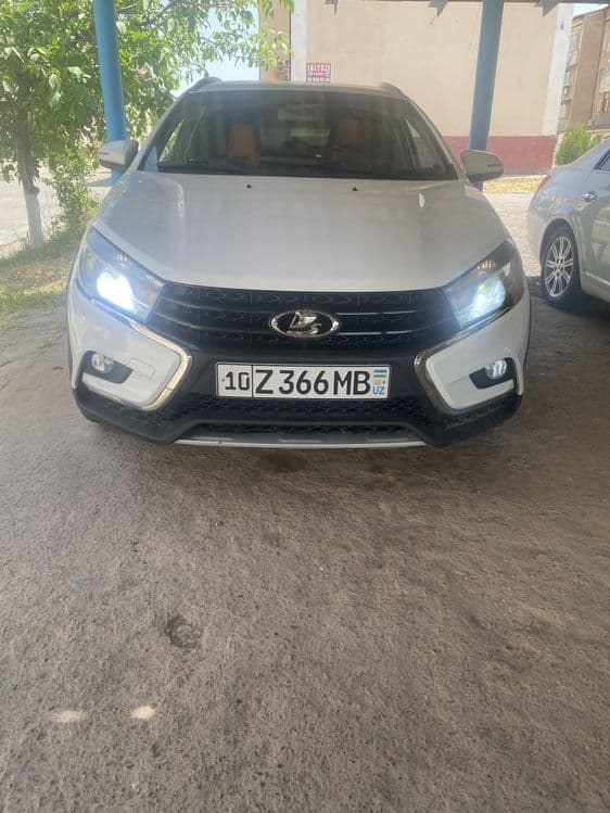 Lada vesta cross — 1