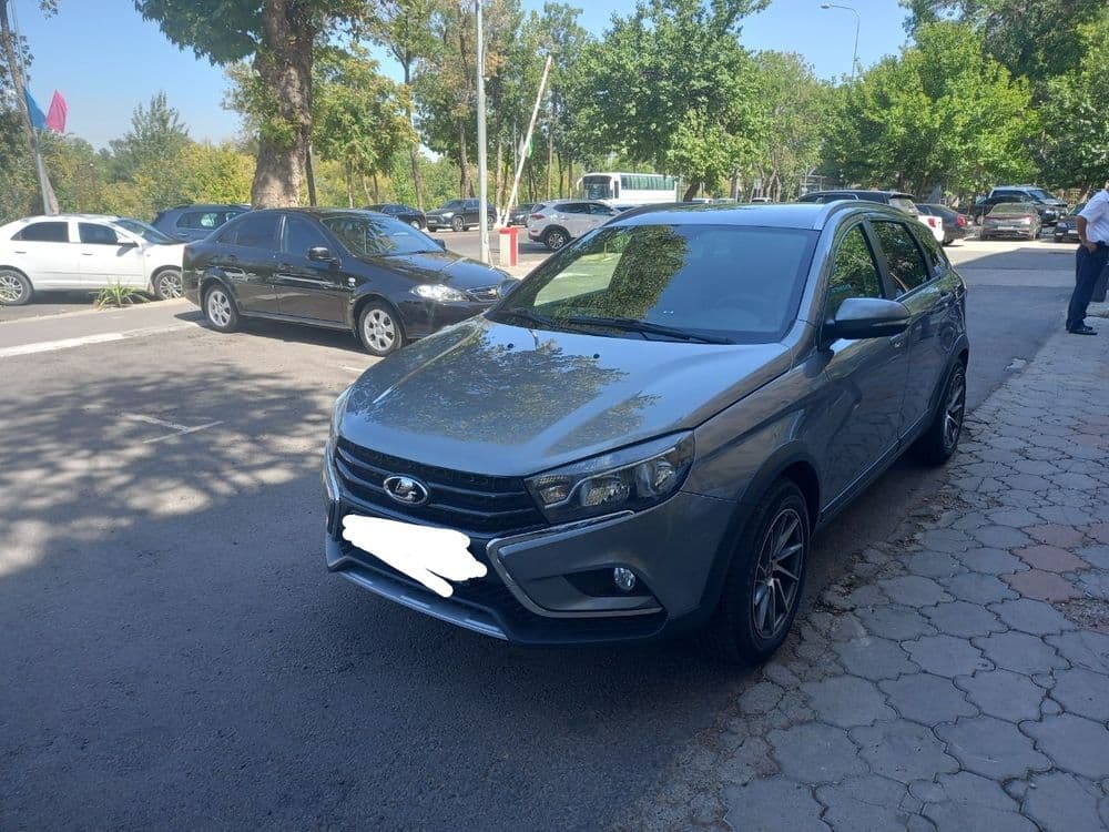 Lada vesta SW Cross — 1