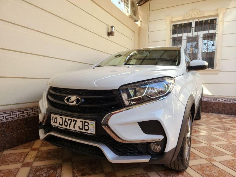 lada xray cross full — 3