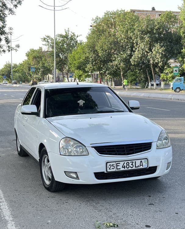 Lada Priora 2 Sotiladi