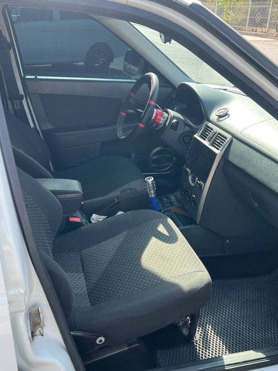Lada priora 21072 — 4