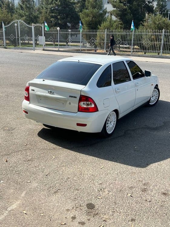 Lada priora 21072 — 5