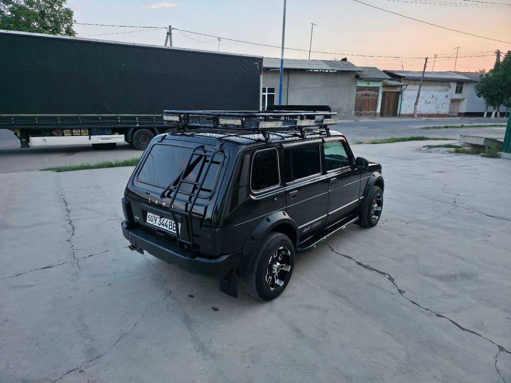 Niva Sotiladi Urban — 2