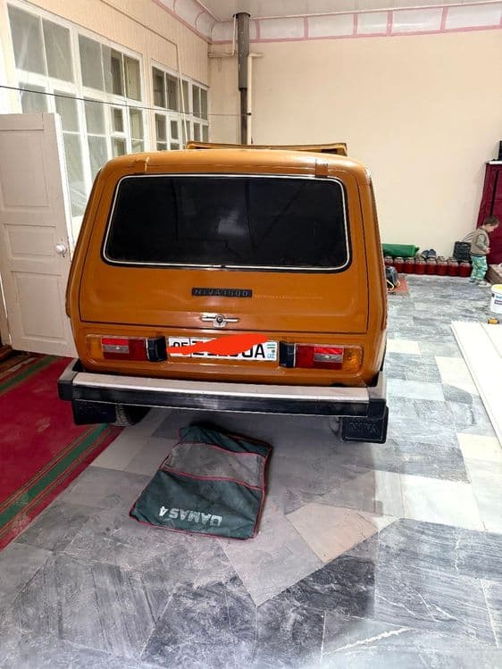Lada Niva sotiladi — 2