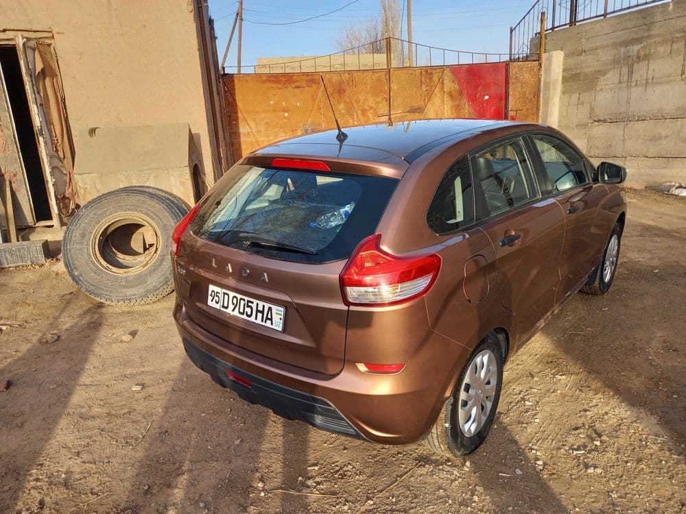 Lada Xray satiladi — 1