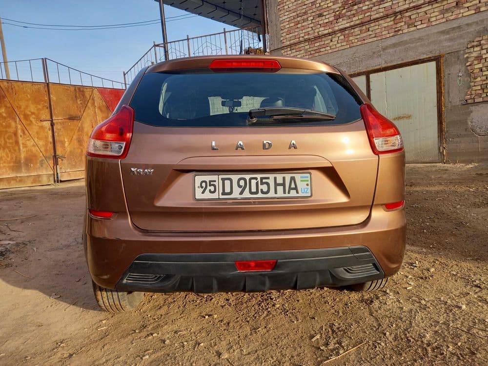 Lada Xray satiladi — 6