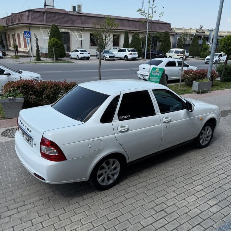 Lada  PRIORA 2013 — 3