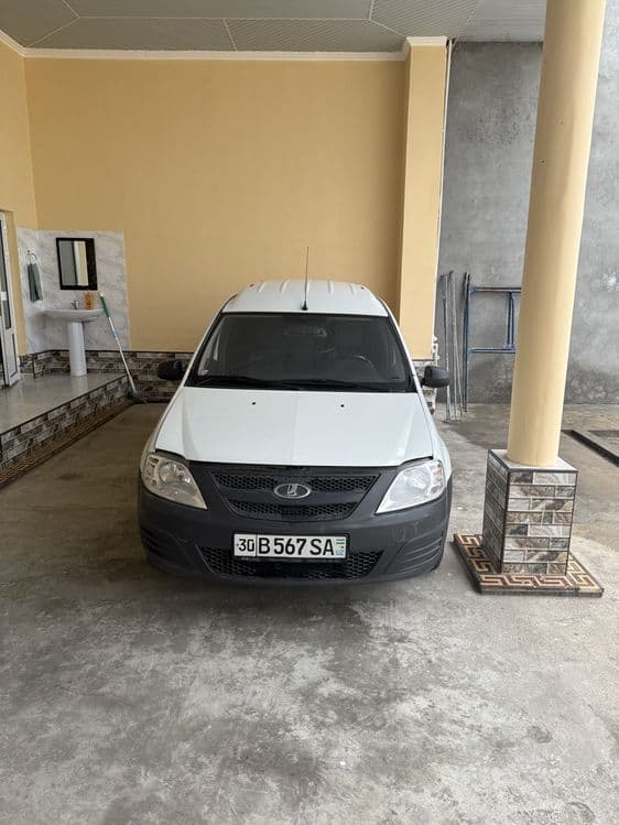 Lada Largus 2014 год выпуска — 1
