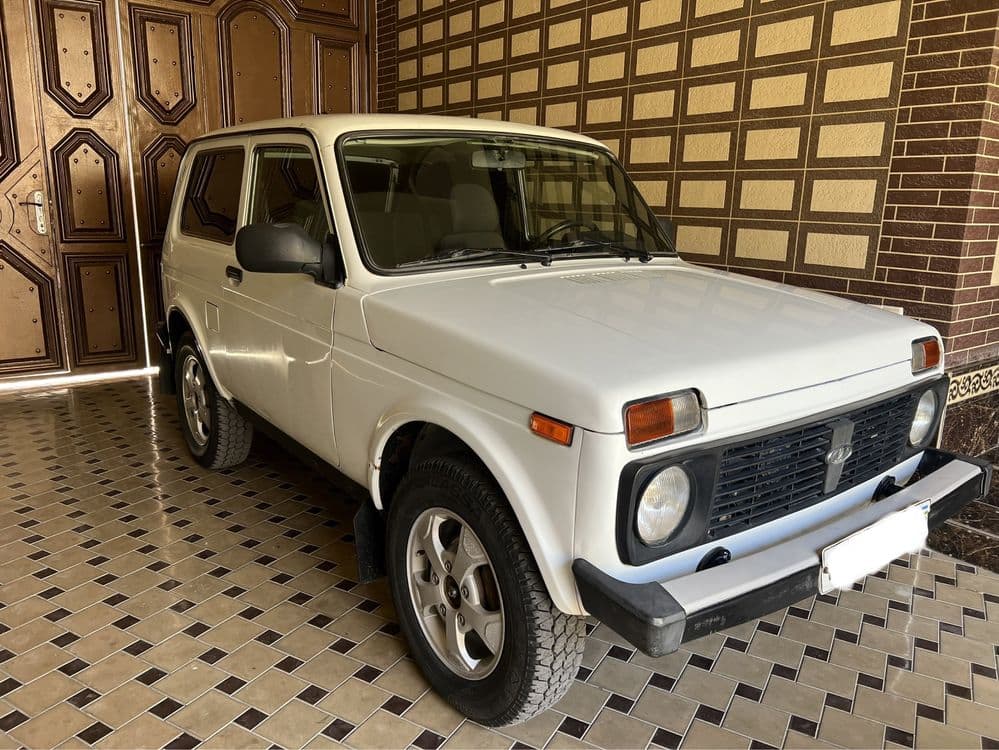 sotiladi lada niva 2015 — 7
