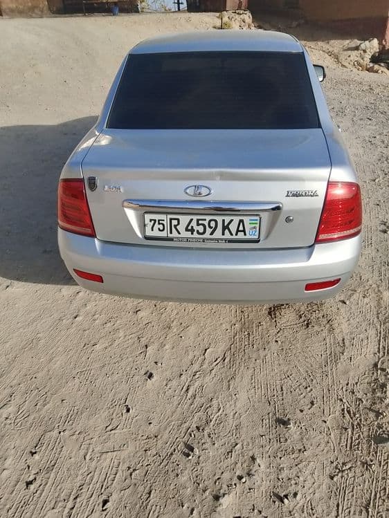 Lada Priora juda yaxshi moshina 2qoʻl haydalgan.yoqilgʻi turi:benzin — 2