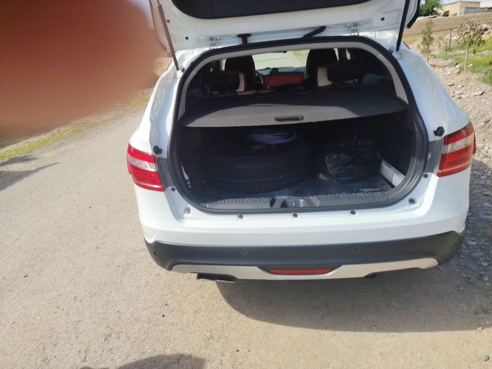 Sotiladi Lada VestaSW kross — 6