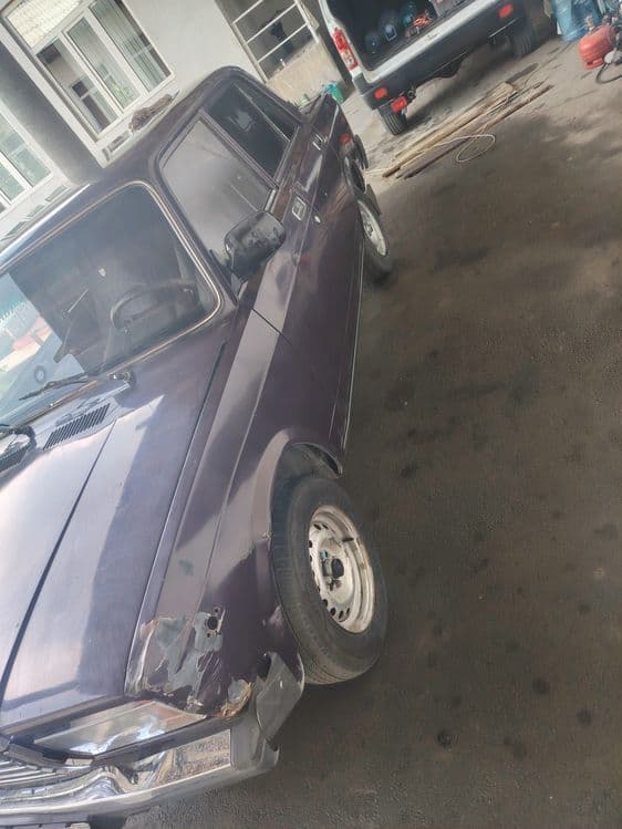 Vaz 2107 sotiladi 2000 yil — 3