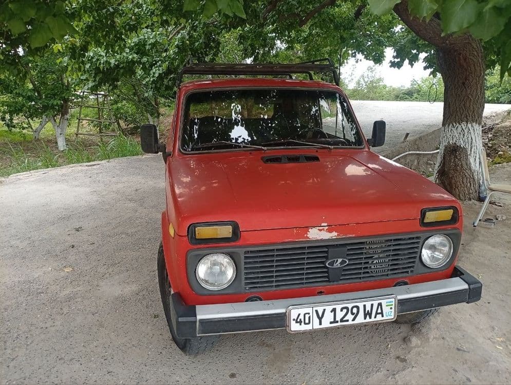 Lada Niva sotiladi 1980 yil radnoy — 1