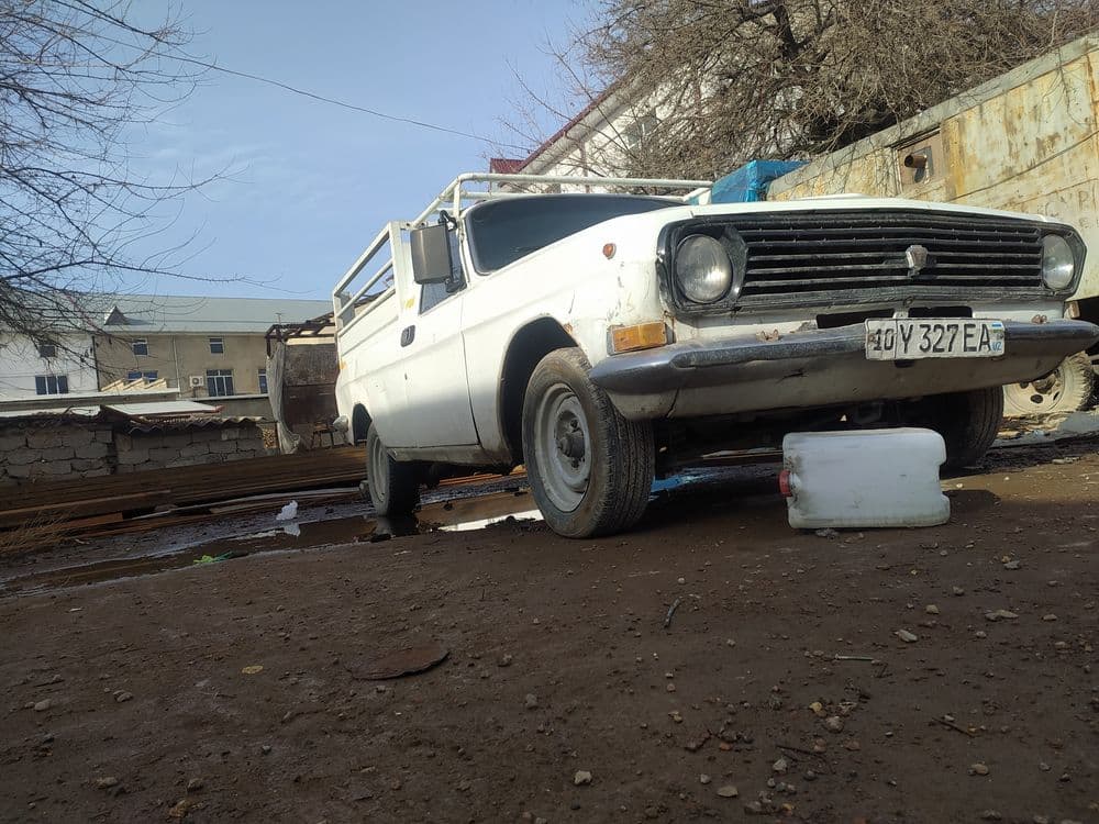 Gaz 2410 (Pikap) — 2
