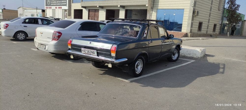 Volga yengil mashina — 2