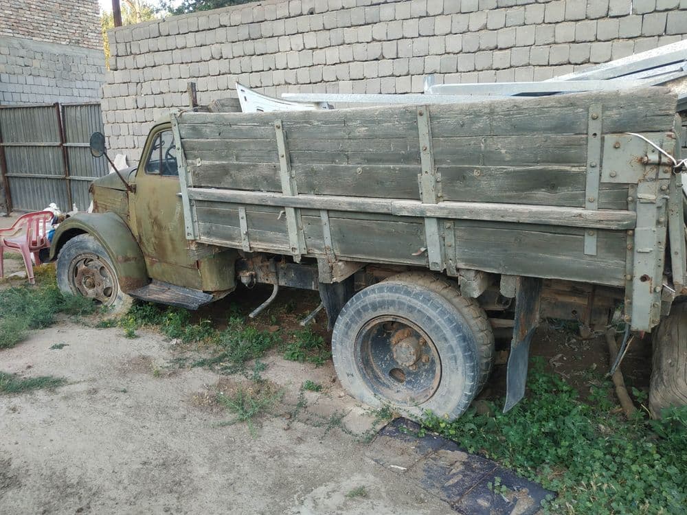 Gaz 51 sotiladi. — 3