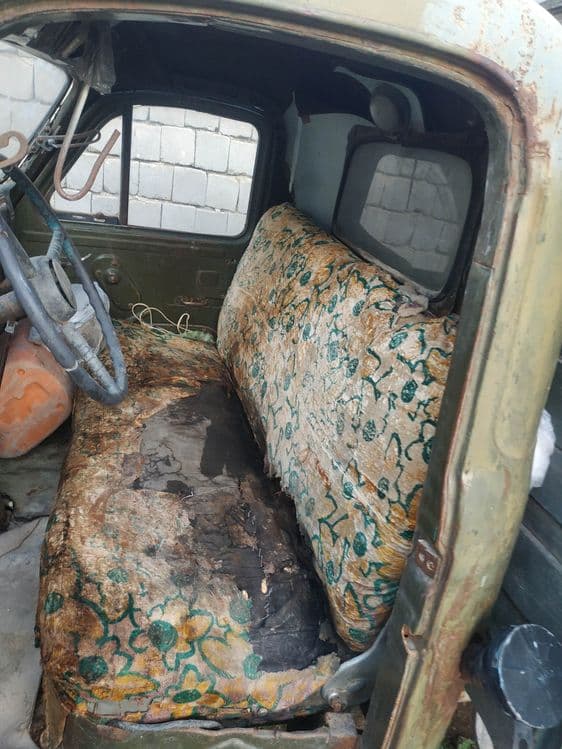 Gaz 51 sotiladi. — 6