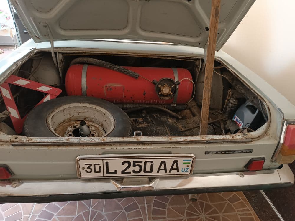 Машина Волга (ГАЗ) 24 — 3