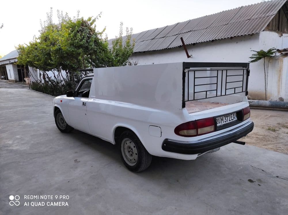 Volga pikap                            v — 2