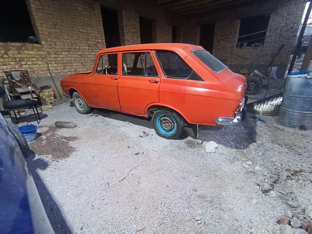 Moskvich sotuladi — 4