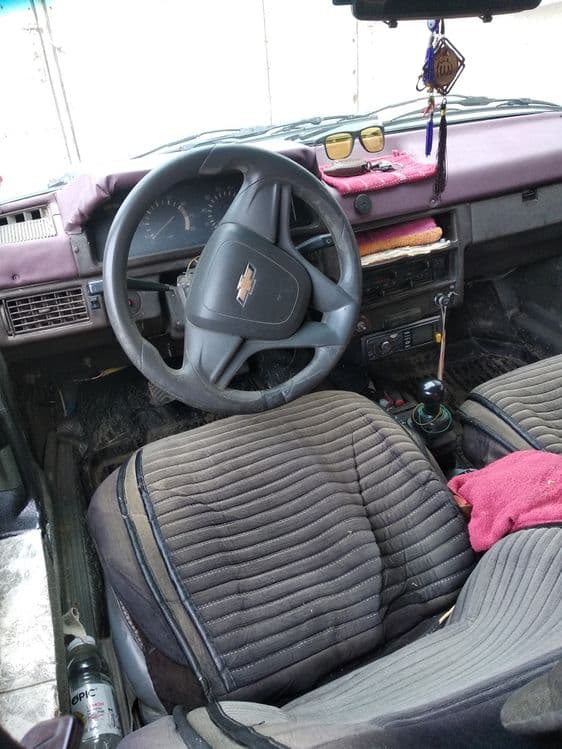 21 41 масквич  1990 йил — 2