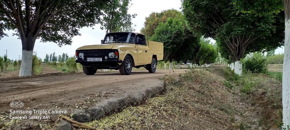 Moskivich sotiladi srochni. — 1