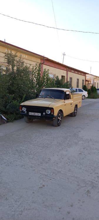 Moskivich sotiladi srochni. — 2