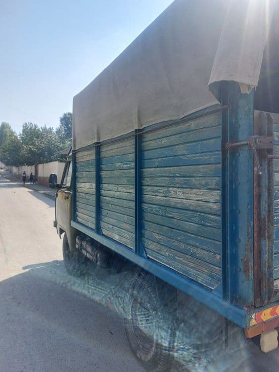 UAZ bortovoy ideal — 1