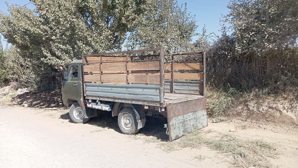 Uaz tent bo'rtli 1996 yuk tashish uchun hujatlarida muammo yoq — 3