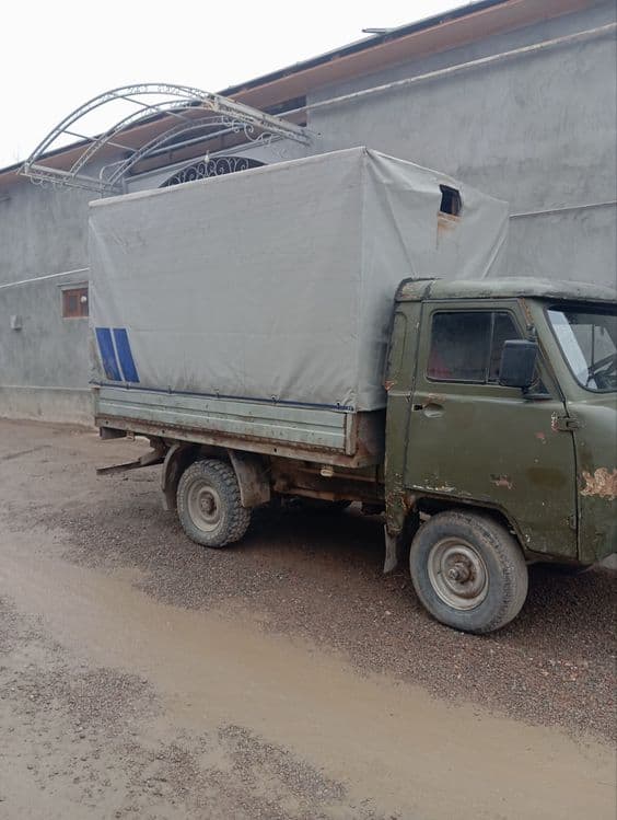 Uaz tent bo'rtli 1996 yuk tashish uchun hujatlarida muammo yoq — 4