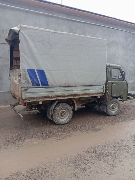 Uaz tent bo'rtli 1996 yuk tashish uchun hujatlarida muammo yoq — 5