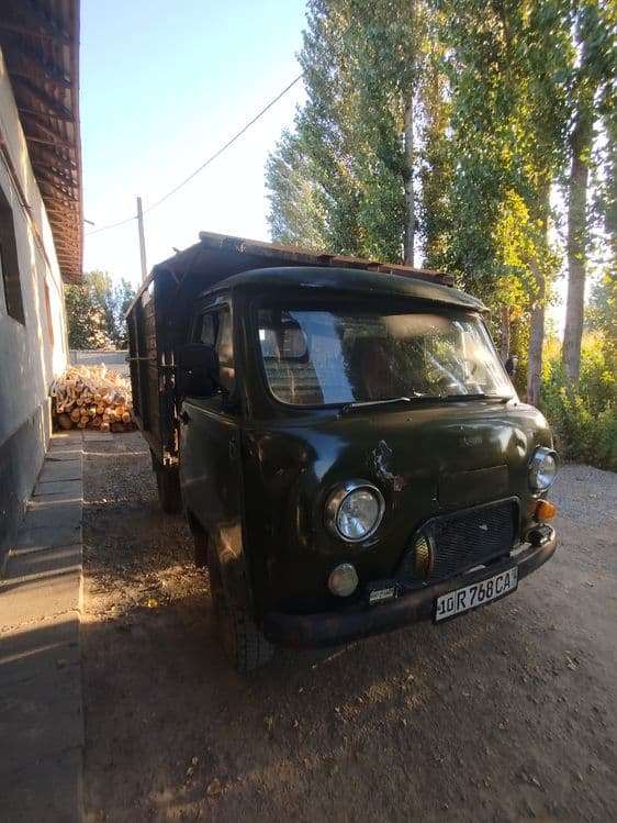 Uaz 3303 sotiladi — 2