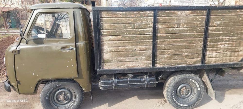 Uaz 3303 sotiladi — 2