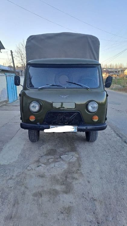 Уаз 1990 йилда ишлаб чиқарилган — 1