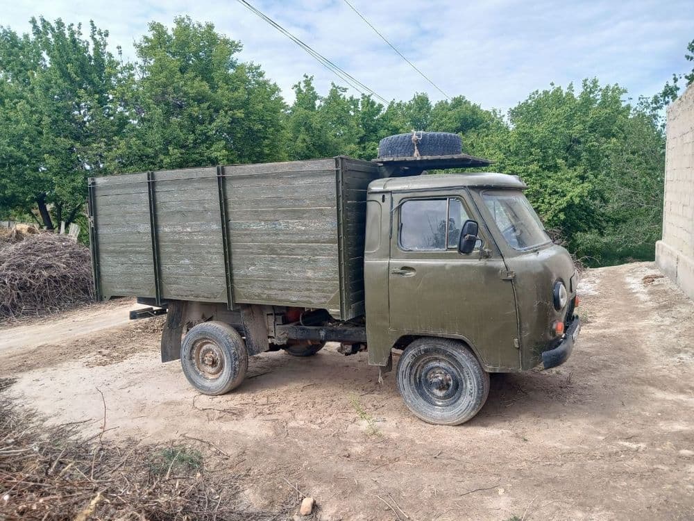 Uaz 3303 sotiladi — 3