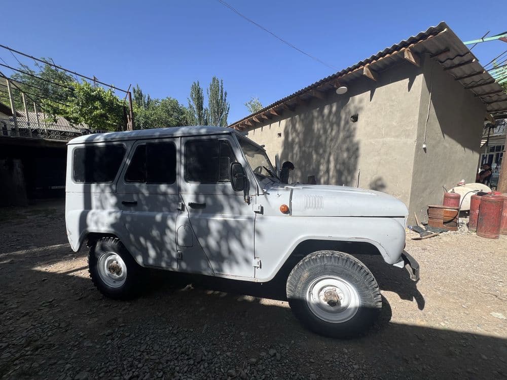 Uaz 2001 — 2