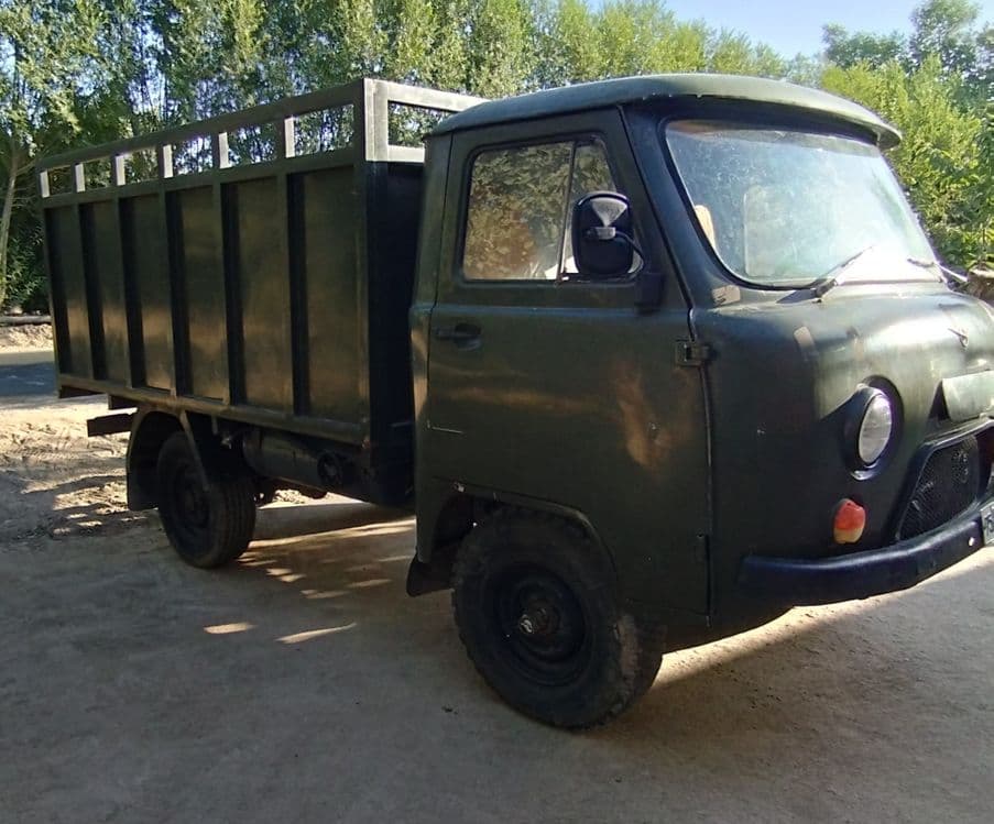 Uaz 3303 sotiladi — 2