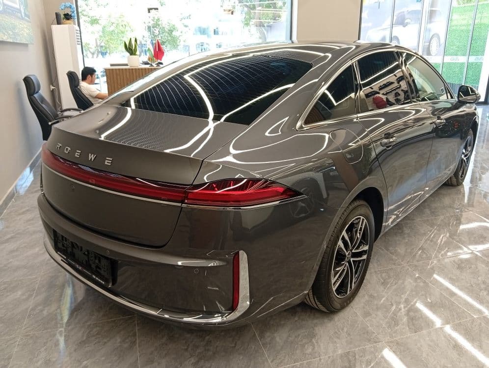 ROEWE M7 DMH 2026
Yangi avtomobil. Premium klassdagi zamonaviy gibrid — 4