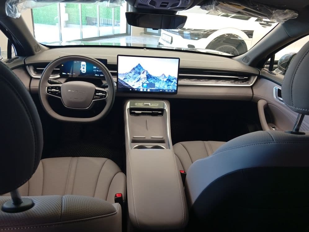 ROEWE M7 DMH 2026
Yangi avtomobil. Premium klassdagi zamonaviy gibrid — 6