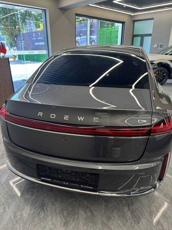 Roewe m7 hybrid 15 yil garantiya — 2