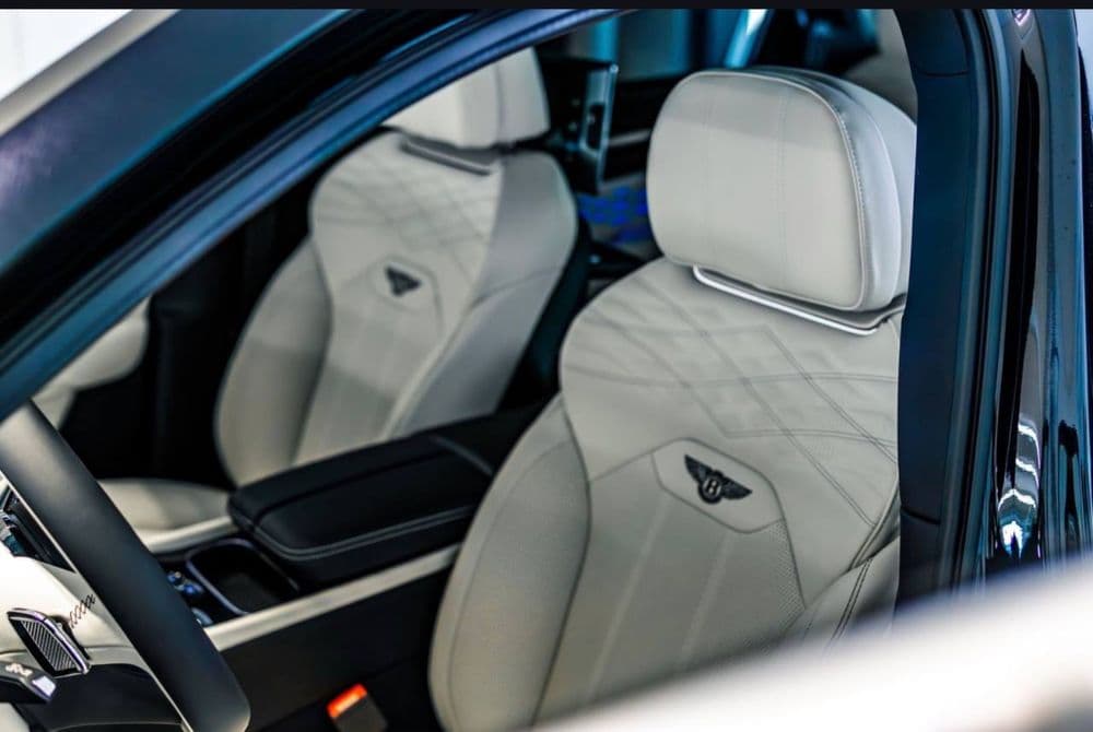 Bentley Bentayga EWB Azure First Edition  2024 — 7