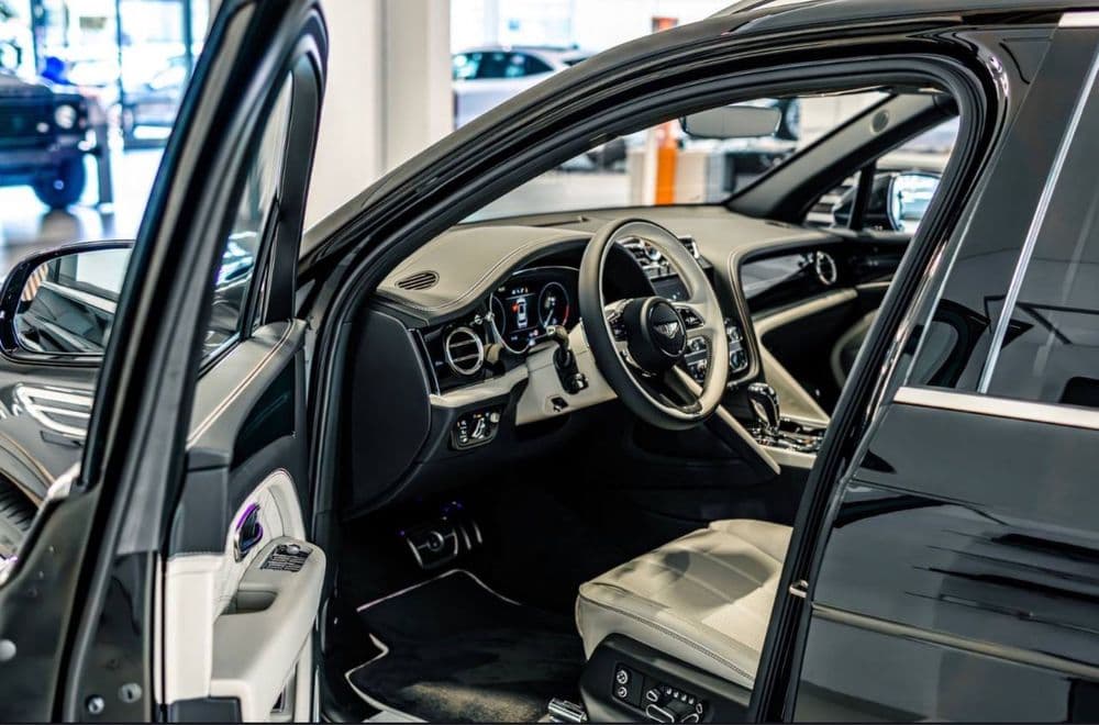 Bentley Bentayga EWB Azure First Edition  2024 — 8