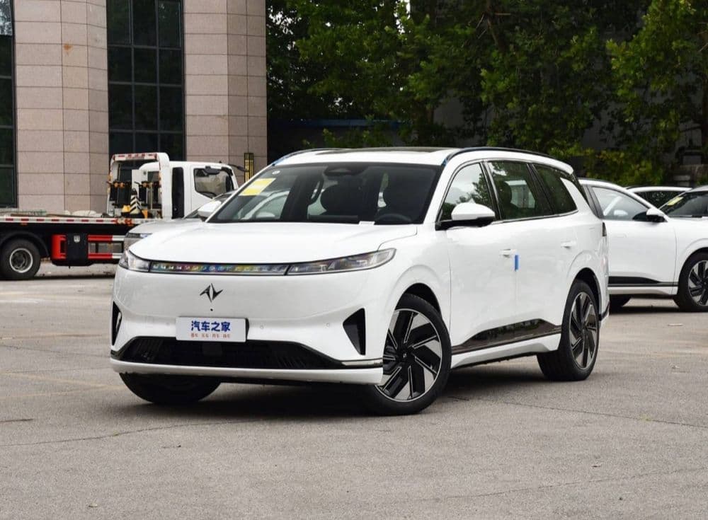 Dongfeng 008 EP 200 Max 25/26 restayling 30400$ — 5